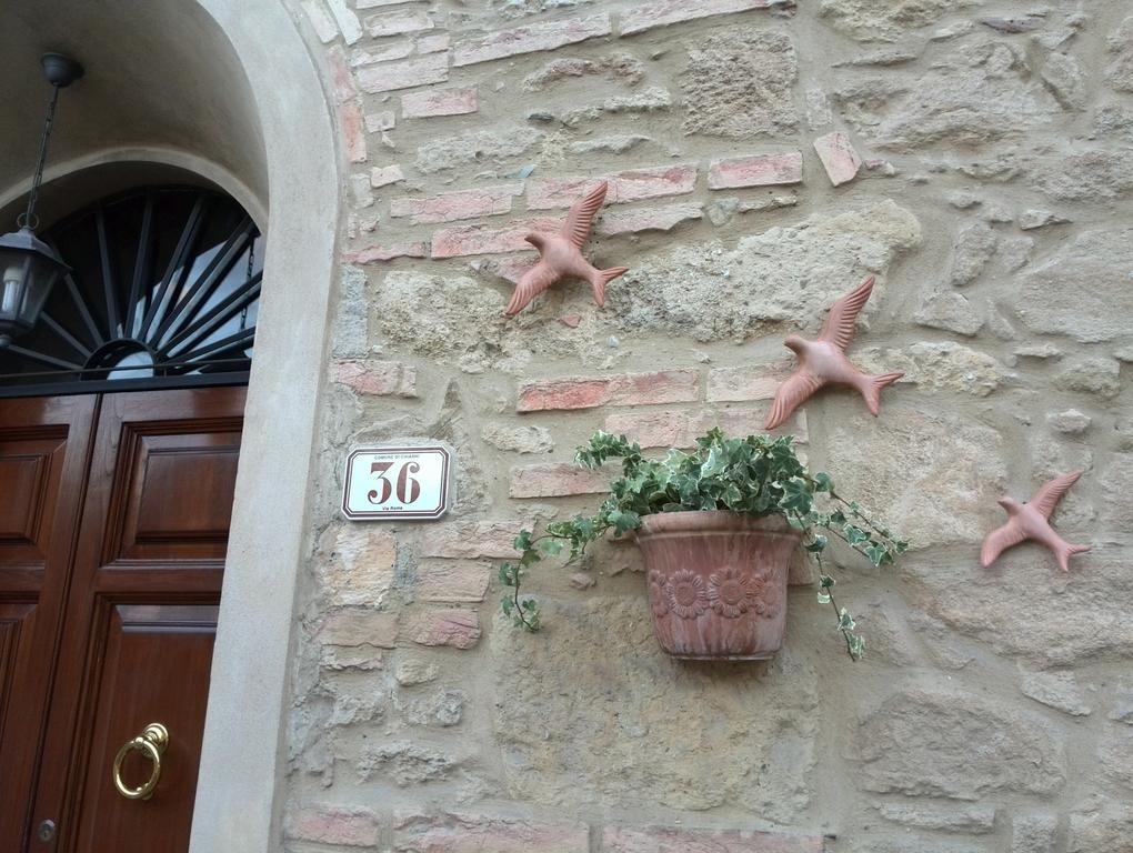 Ferienwohnung Casa Ricciardi Chianni Zimmer foto