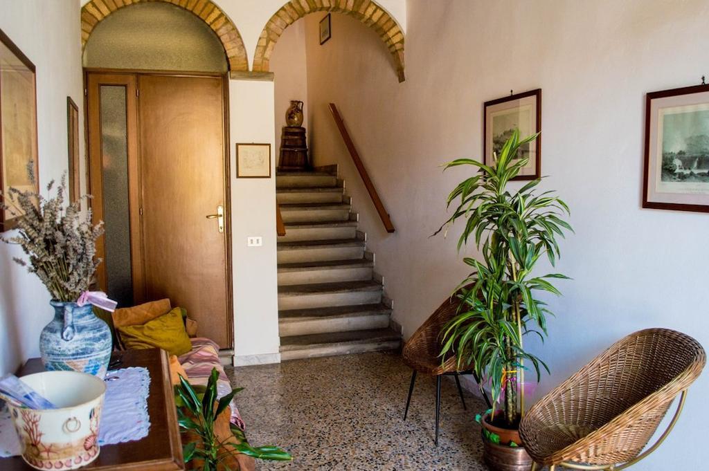 Ferienwohnung Casa Ricciardi Chianni Exterior foto
