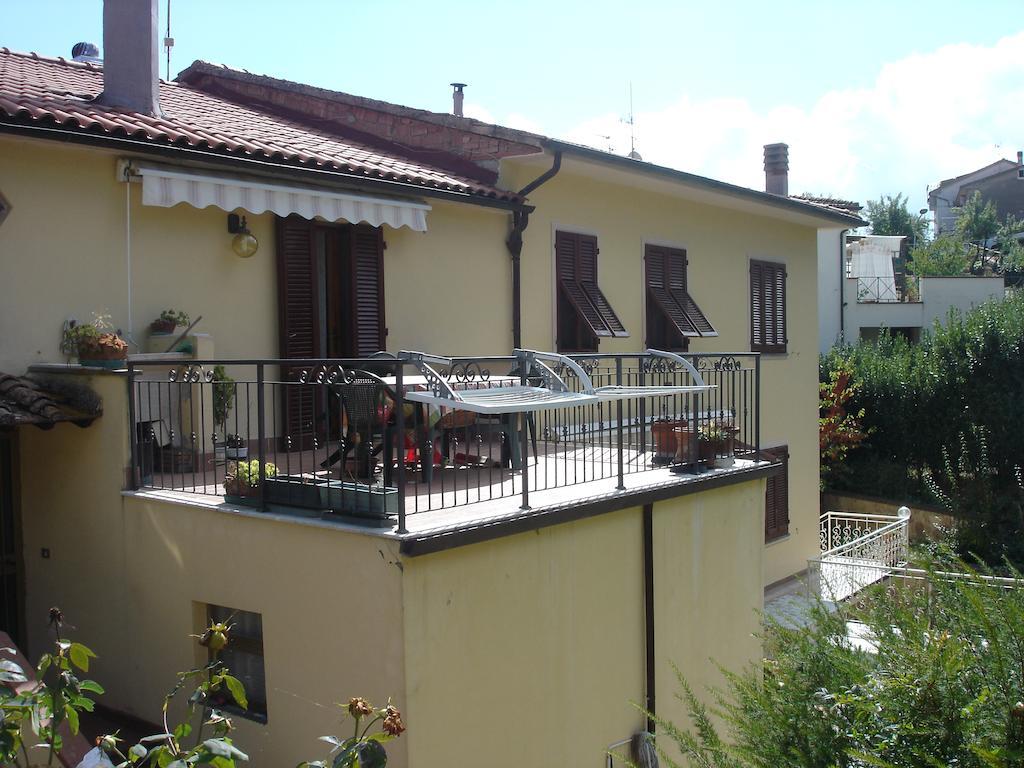Ferienwohnung Casa Ricciardi Chianni Exterior foto